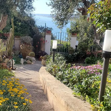 Baia Azzurra *